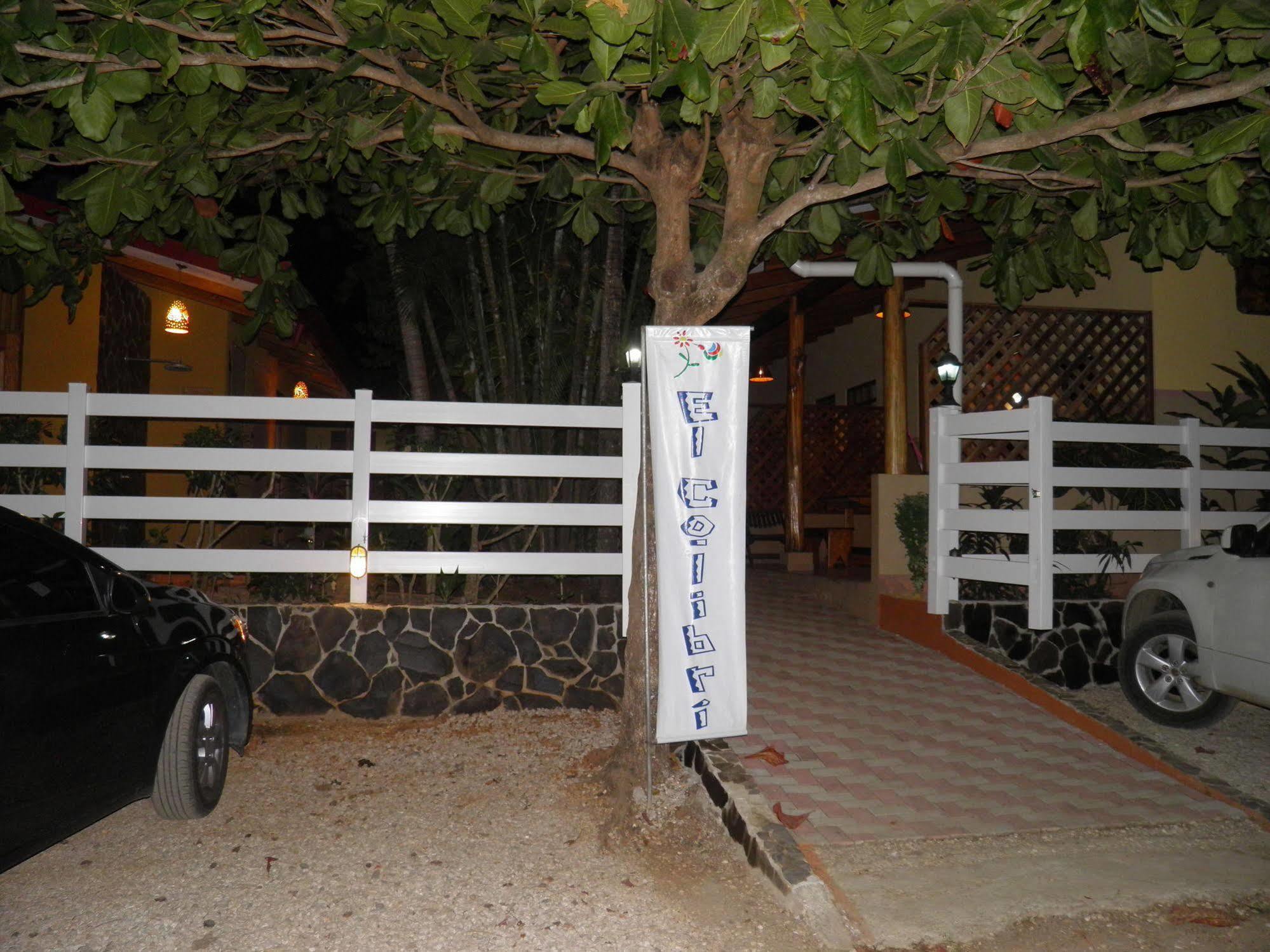 Cabinas El Colibri Hotel Puerto Carrillo Exterior foto